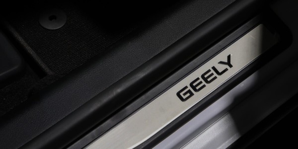 沃爾沃成首個退出內燃機研製的車企：股份全部出售給吉利